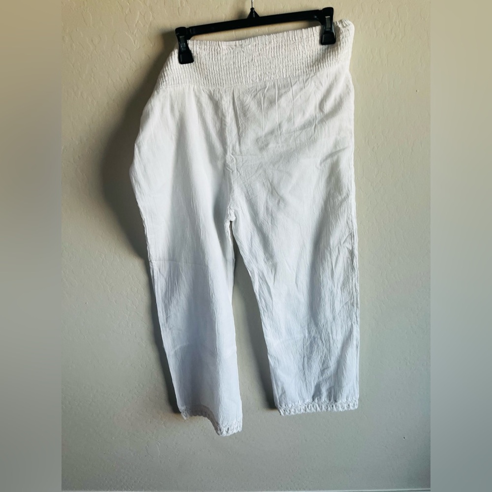 Women’s White Smocked Waist Floral Embroidered Pants NWT XL Boho Vacay Beachy - Picture 6 of 6